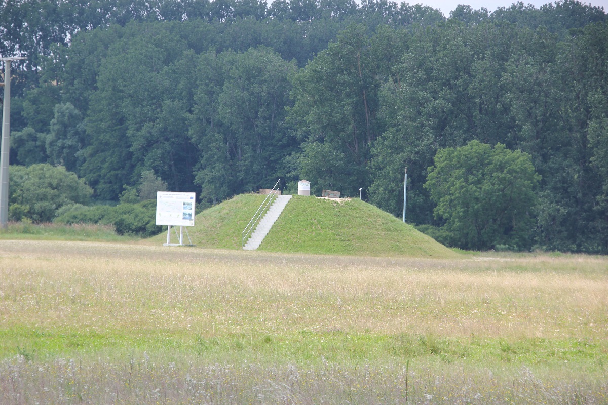 Grabhügel an der Donau